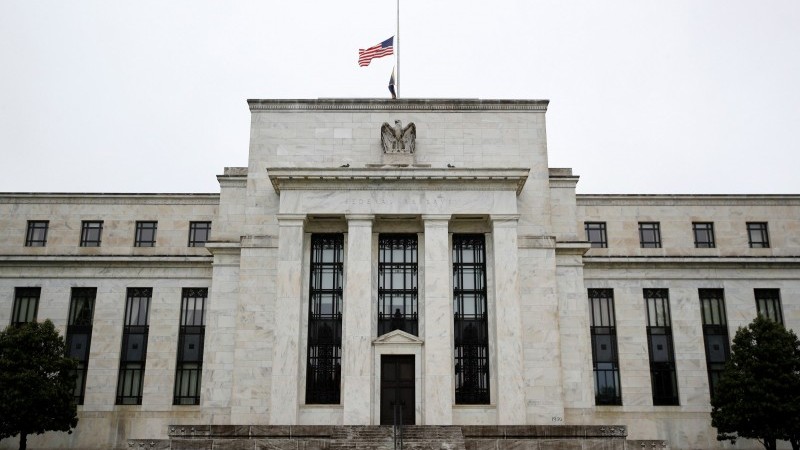 US: Fed caution as momentum fades