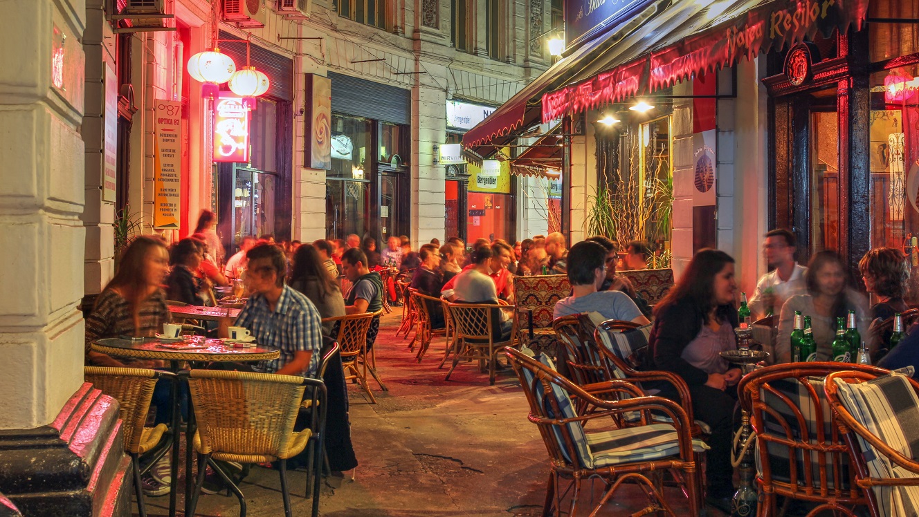 Romania risks early election and fiscal stress unless liberals reconcile