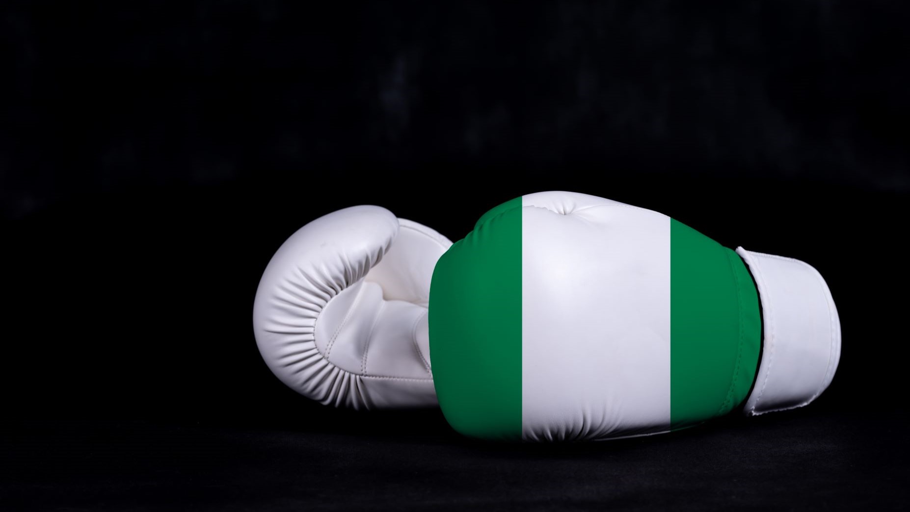 Nigeria's central bank takes another swing at fintechs in the naira's defence