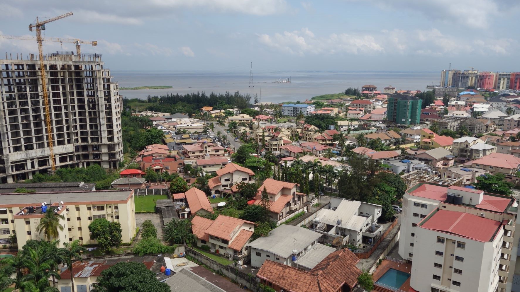 Growth in Nigeria on track to return to pre-crisis levels, but challenges remain