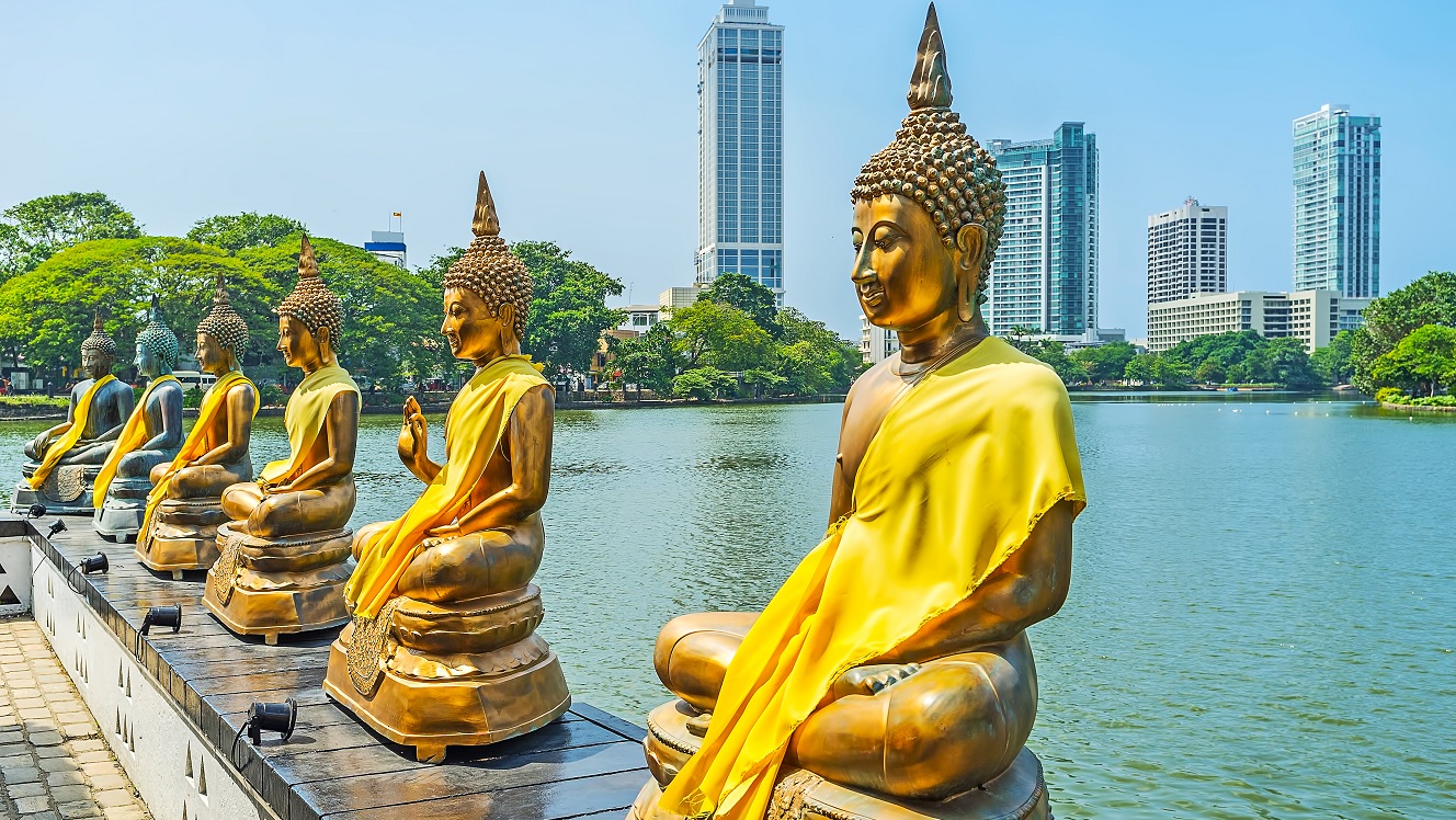 Plummeting reserves push Sri Lanka closer to default